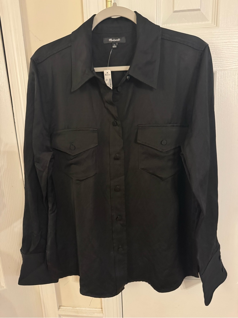 Madewell Black Women's Button-Down Shirt with Chest Pockets